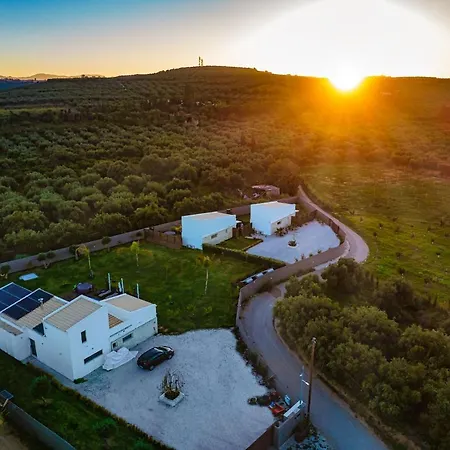 Cocoon Luxury Vila Maleme